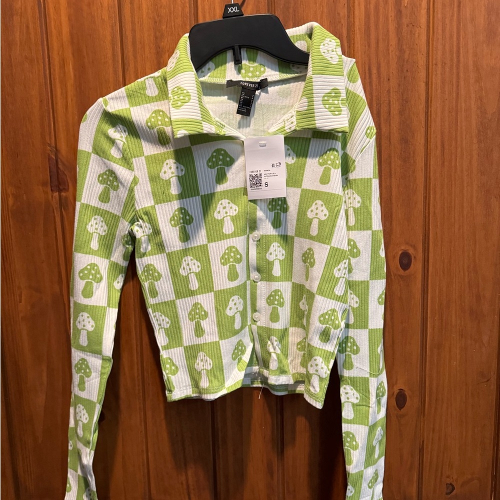 Forever 21 mushroom crop style shirt